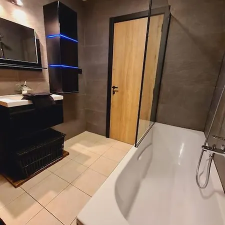 アパート La Parenthese マルシュ・アン・ファメンヌ