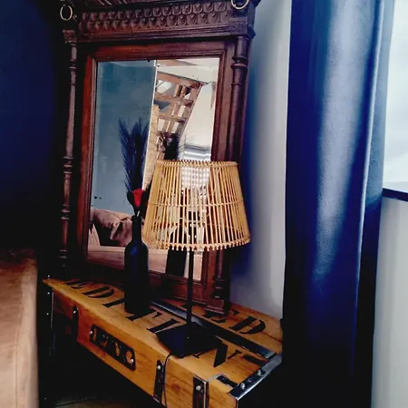 La Parenthese アパート マルシュ・アン・ファメンヌ