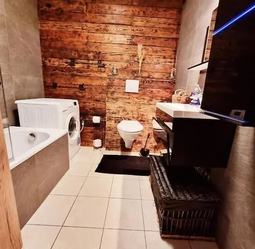 La Parenthese アパート マルシュ・アン・ファメンヌ